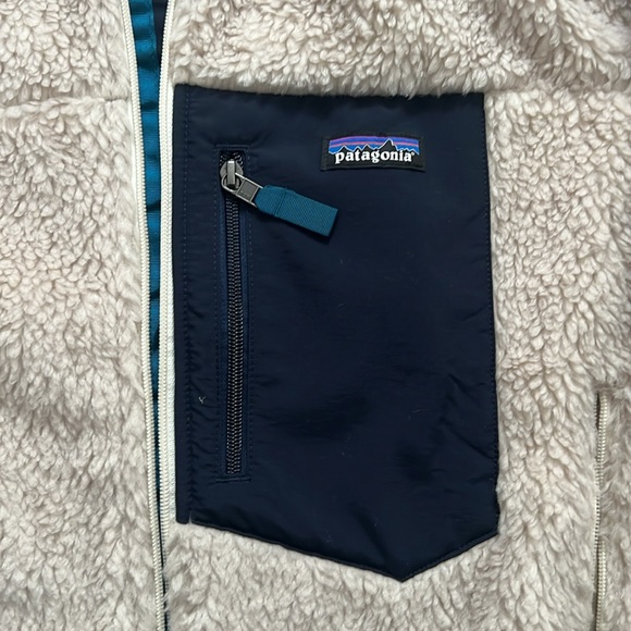 *SOLD* NWT men’s Patagonia retro x jacket size L - Picture 2 of 3